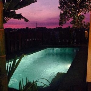 Schwimmbad Abend - Bali