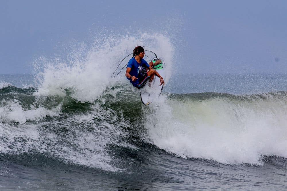 Our guide risky SurfWG surfing wave Surf camp Bali: Our guide risky SurfWG surfing wave